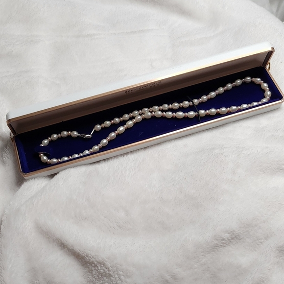 Vintage freshwater pearl necklace 16.4g Japan made silver hardware - Picture 15 of 17